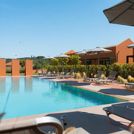 Cape 4* 佩罗德斯