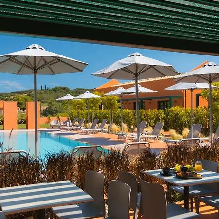 Cape 4* 佩罗德斯