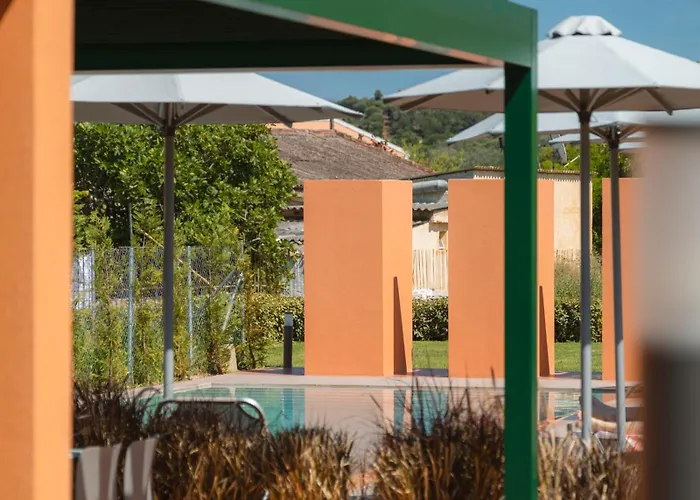 Cape Bed and Breakfast Περουλάδες